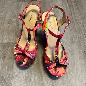 Call it Spring 🌺 shoes . Size 8